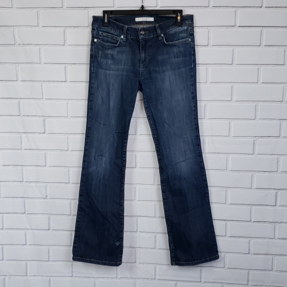Joe's flare provocateur fit blue jeans size 28